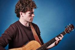 Unveiling the Secrets of Acoustic Guitar Greatness: Discoveries and Insights - Master the Art of Playing Guitar and Play Like a Pro